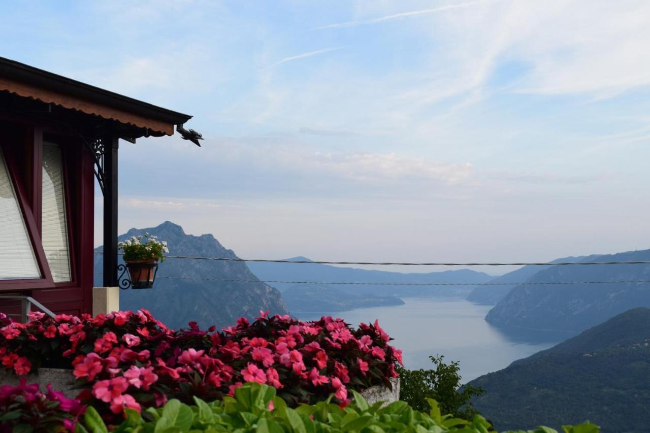 Panorama Verde Lago - Mountain Lake Iseo Hospitality Bossico ภายนอก รูปภาพ