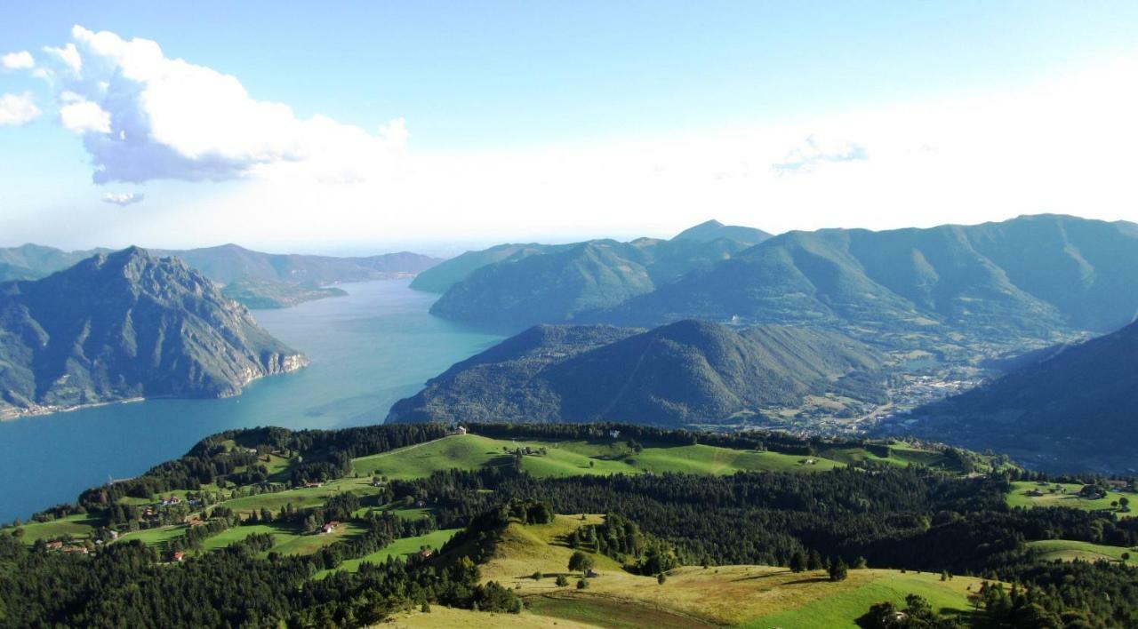 Panorama Verde Lago - Mountain Lake Iseo Hospitality Bossico ภายนอก รูปภาพ